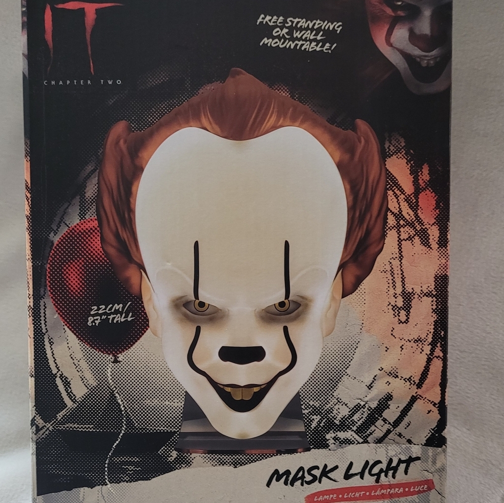 IT Pennywise Chapter Two Paladone Halloween Mask Light